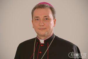Bischof Juryj Kasabuсki übte Kritik am Vorgehen der Sicherheitskräfte auf dem Territorium der Roten Kirche