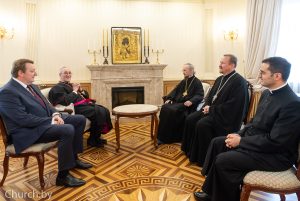 Митрополит Вениамин встретился с ватиканским дипломатом архиепископом Антонио Меннини