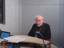 Прот. Александр Степанов: «Если церковь держится за власть, то она падет вместе с ней»