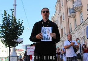Протоиерей Владимир Дробышевский: «Правда и Свет обязательно победят»
