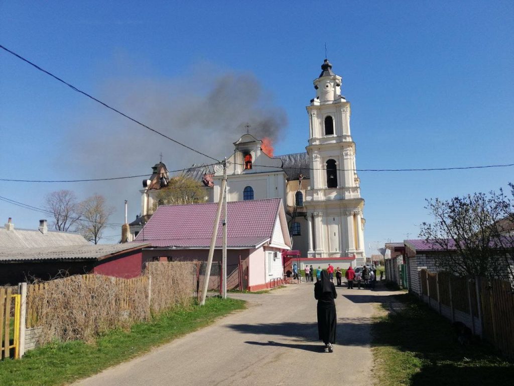 Месяц таму здарыўся пажар у Будславе: дайджэст падзей гэтага часу