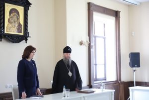 Наталья Кочанова в Жировичах призвала духовенство Новогрудской епархии «не лезьте не в свое дело»