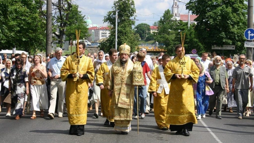 Православные христиане начали сбор подписей в адрес Синода РПЦ по поводу решения Синода о почислении на покой архиепископа Артемия