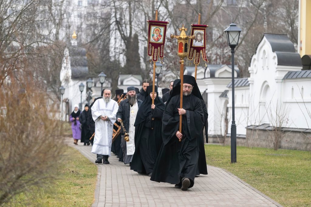 Свято-Елисаветинский монастырь: на выборы крестным ходом