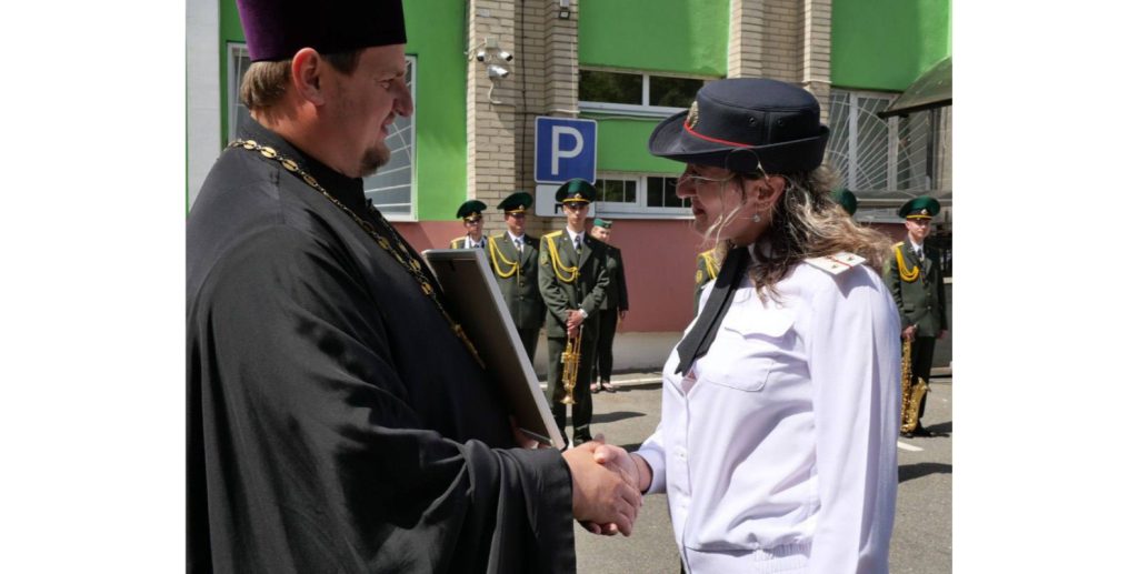 Священник поздравил сотрудников РОВД с юбилеем