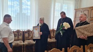 Православный епископ регулярно поздравляет работников исполкомов с праздниками