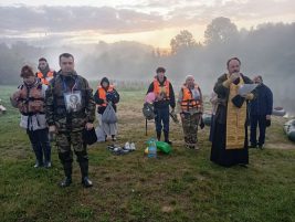 Крестный сплав в Шарковщине посвятили памяти священномученика Константина Жданова