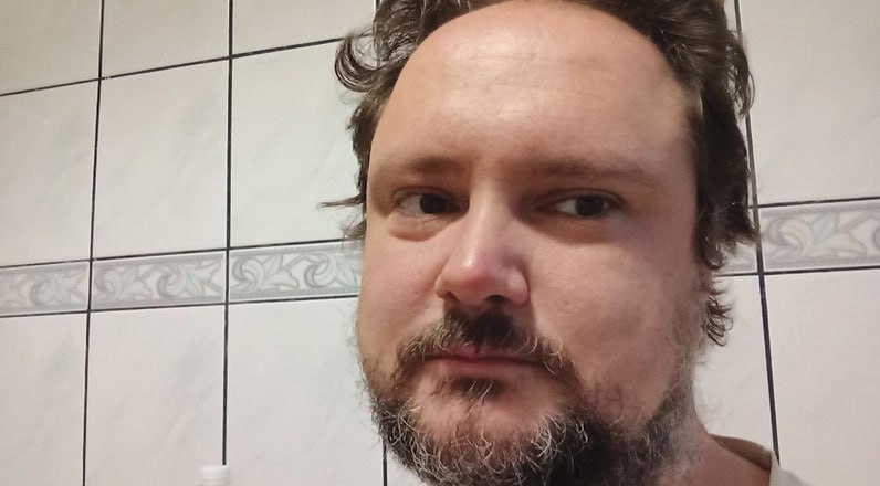 В помощи нуждается политэмигрант-активист, в прошлом один из руководителей Минского духовного училища