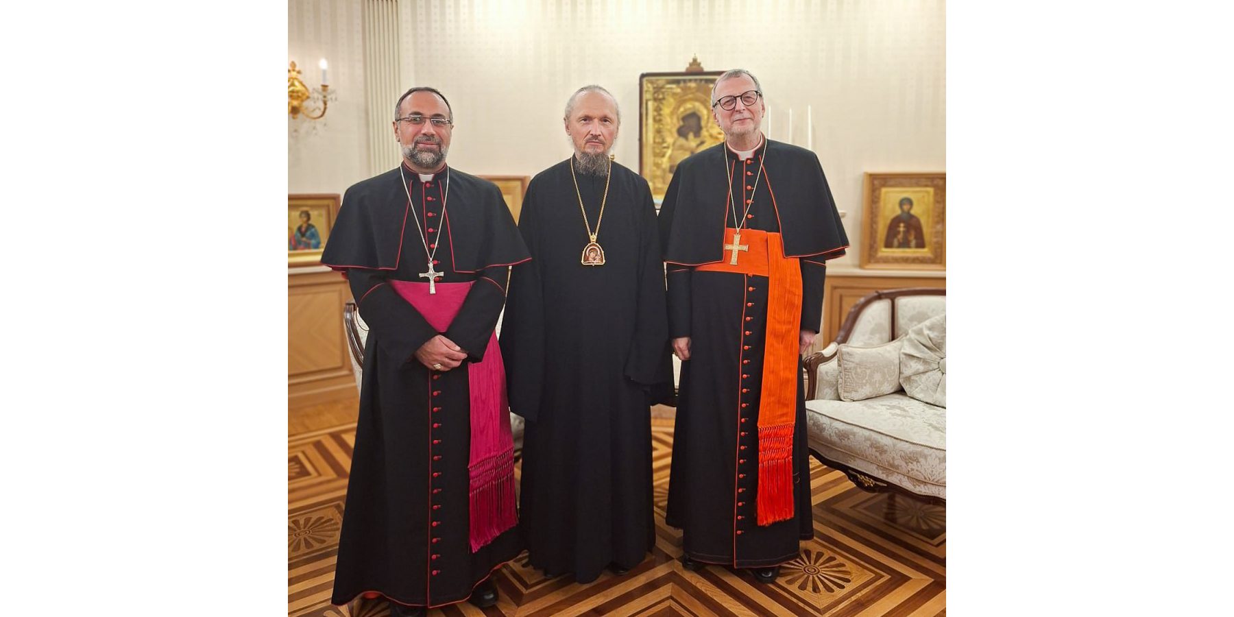 Сегодня состоялась встреча кардинала Клаудио Гуджеротти с митрополитом Вениамином — обсудили возможный визит Папы Римского в Беларусь