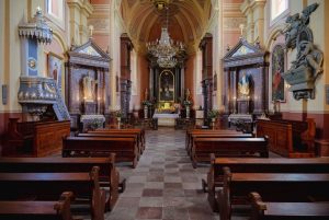 Малоприметный костел назвали одним из лучших объектов религиозного туризма. Почему?