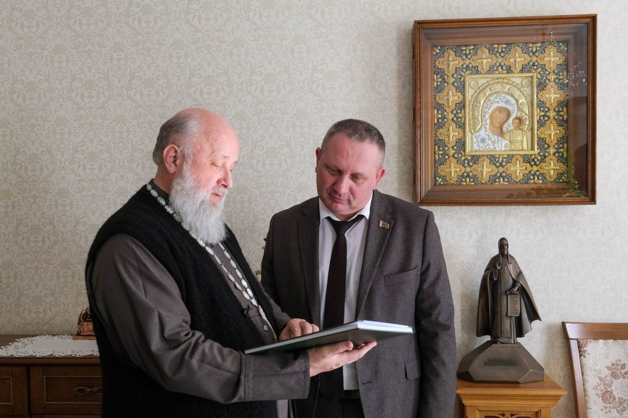 Архиепископ Иоанн встретился с силовиком, ответственным за давление на политосужденных