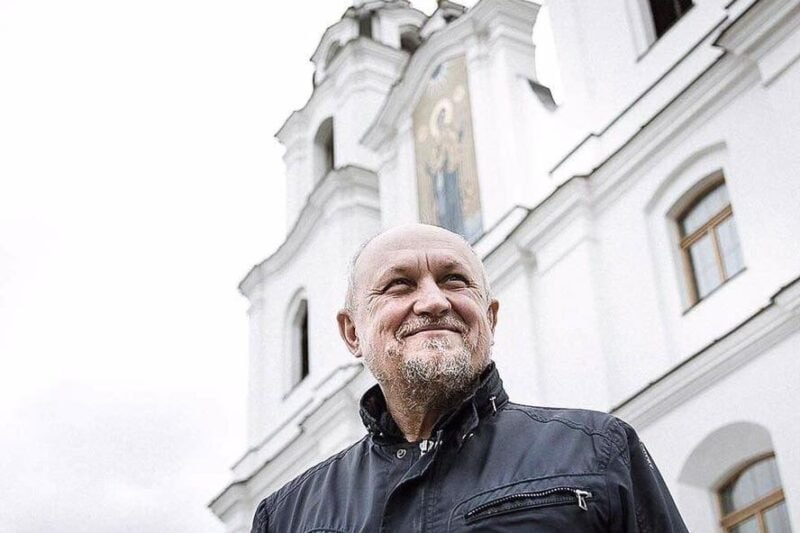 Пинчанин вырос в семье коммуниста, закончил факультет радиофизики, а стал священником-диссидентом