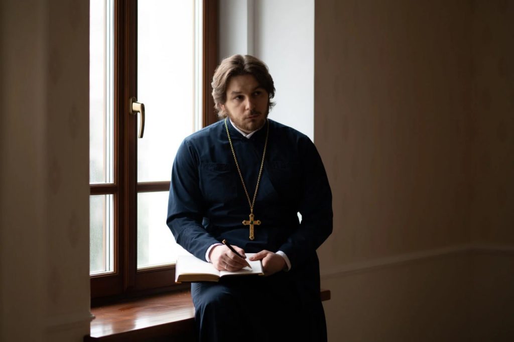 Российскому священнику, служившему в Беларуси, запретили въезд в РБ — он вынужден покинуть минский храм