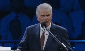 Во второй день «Фестиваля Надежды» американский проповедник уже не вспоминал Лукашенко