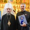 Митрополит Вениамин наградил орденом протодиакона, уходившего воевать за Россию