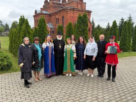В беларусском приходе провели «Хороводы Святой Руси»