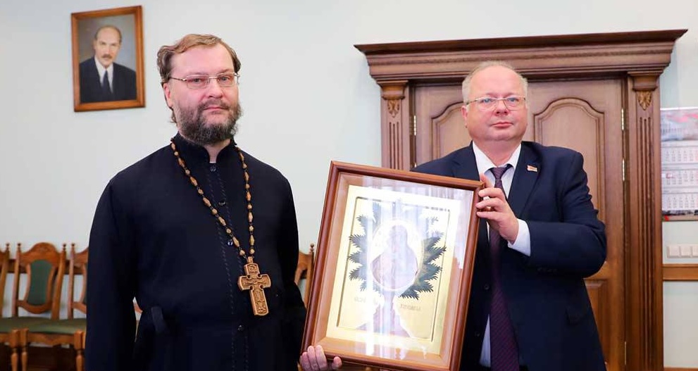 Православный монах посетил музей Госконтроля